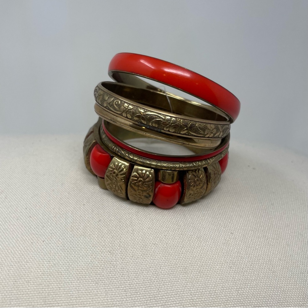 Source Unknown Red and Gold Mixed Metal Stacked Bangle Set